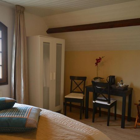Villa Orangère Chambre et table d'hôtes Bonneuil-Matours Esterno foto