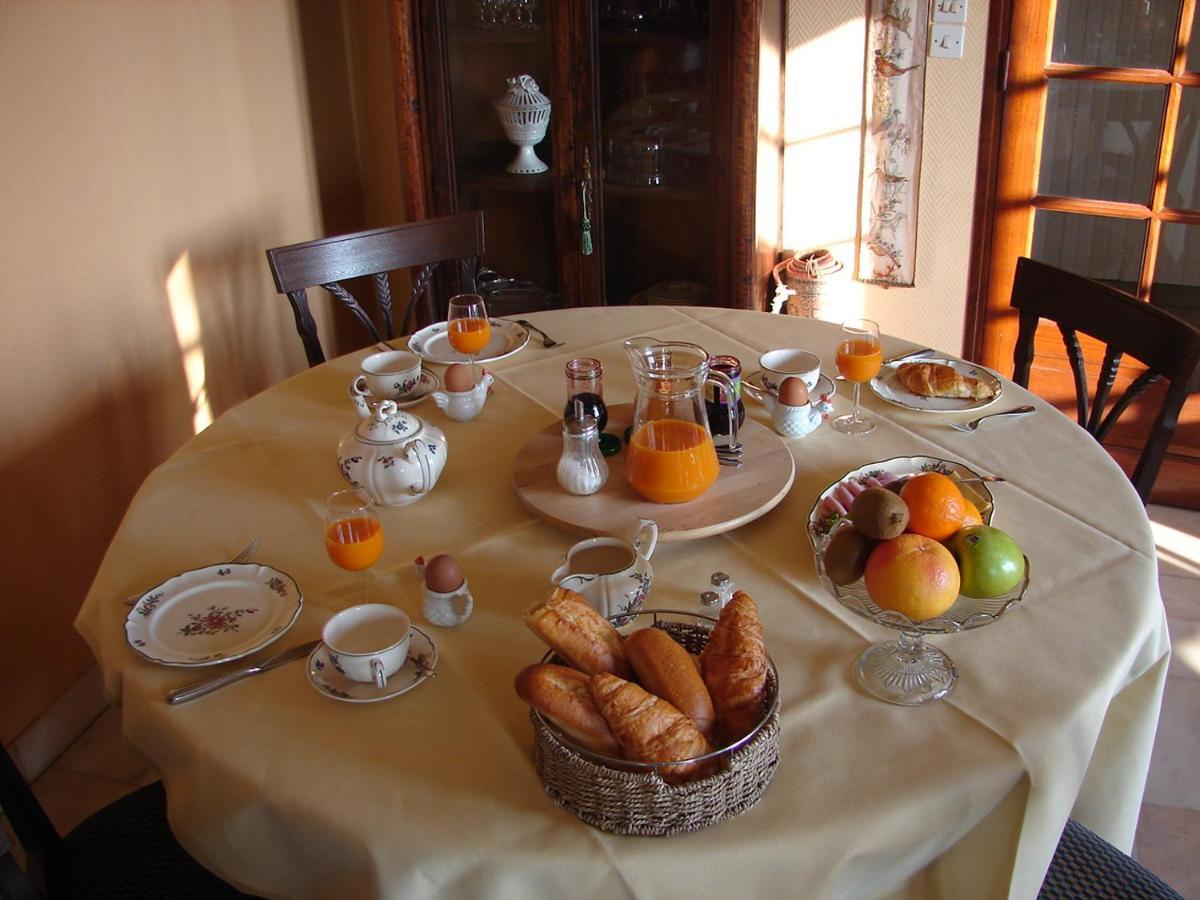 Villa Orangère Chambre et table d'hôtes Bonneuil-Matours Esterno foto