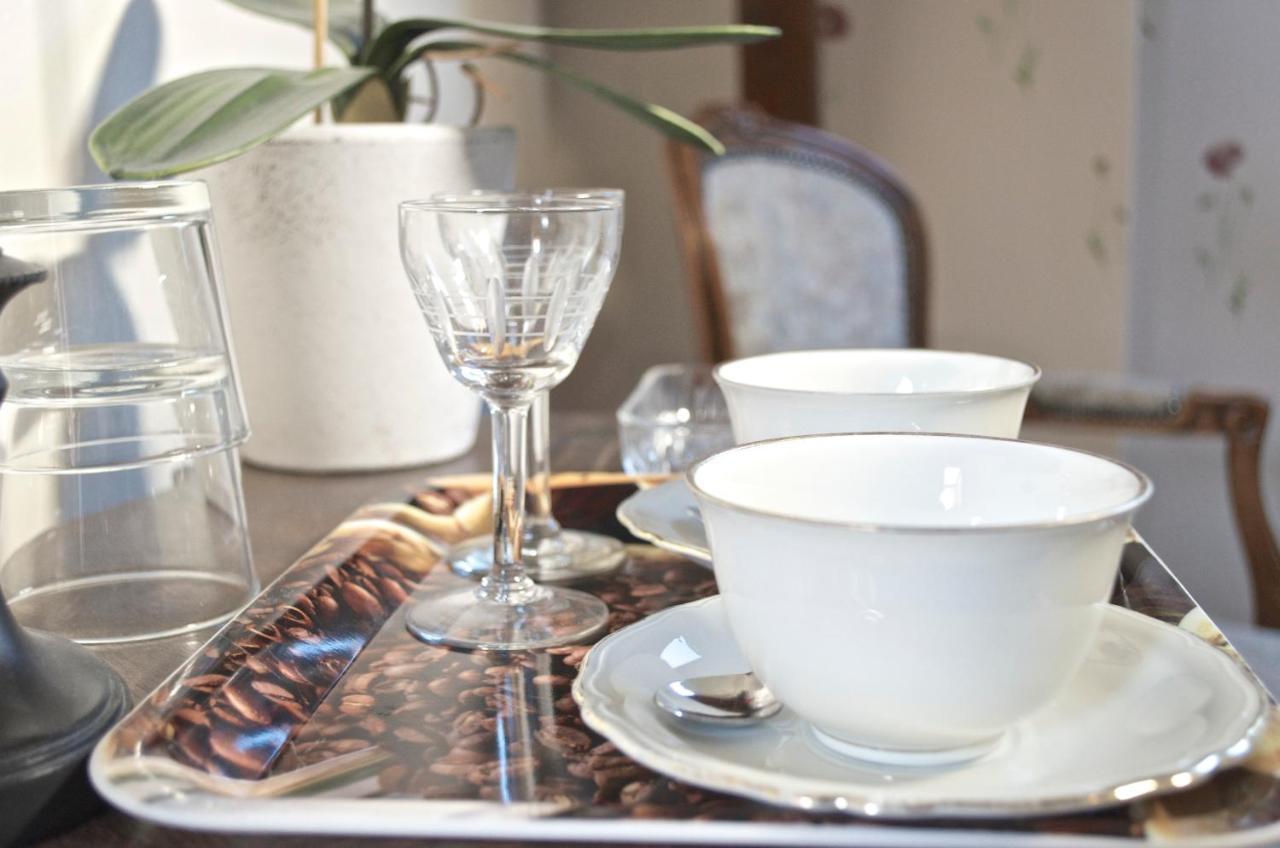 Villa Orangère Chambre et table d'hôtes Bonneuil-Matours Esterno foto