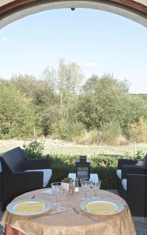 Villa Orangère Chambre et table d'hôtes Bonneuil-Matours Esterno foto